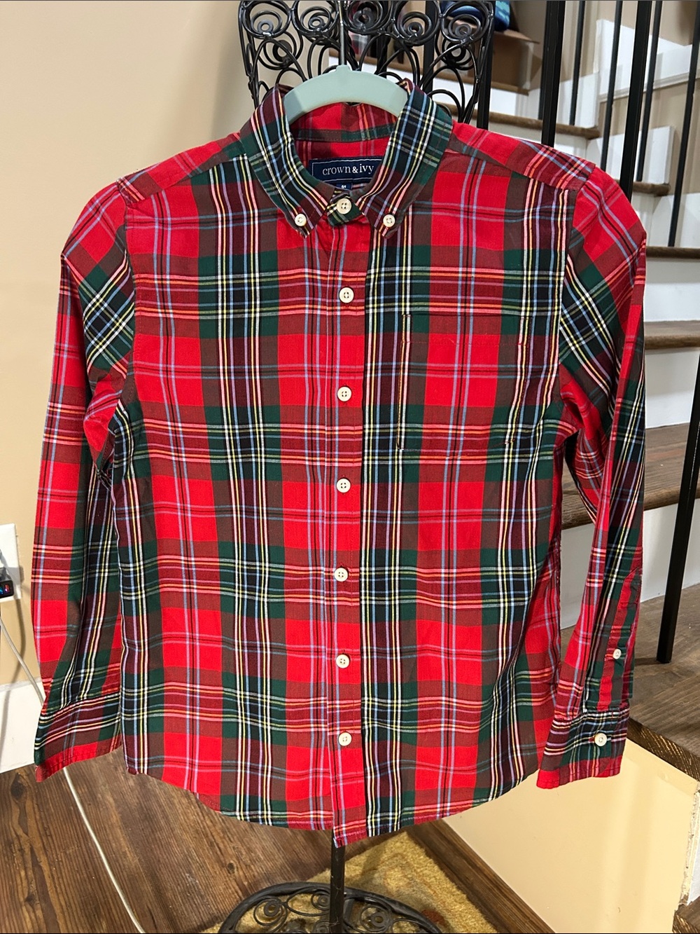 crown & ivy boys M 8-10 Red and Green Plaid Button-Down Shirt